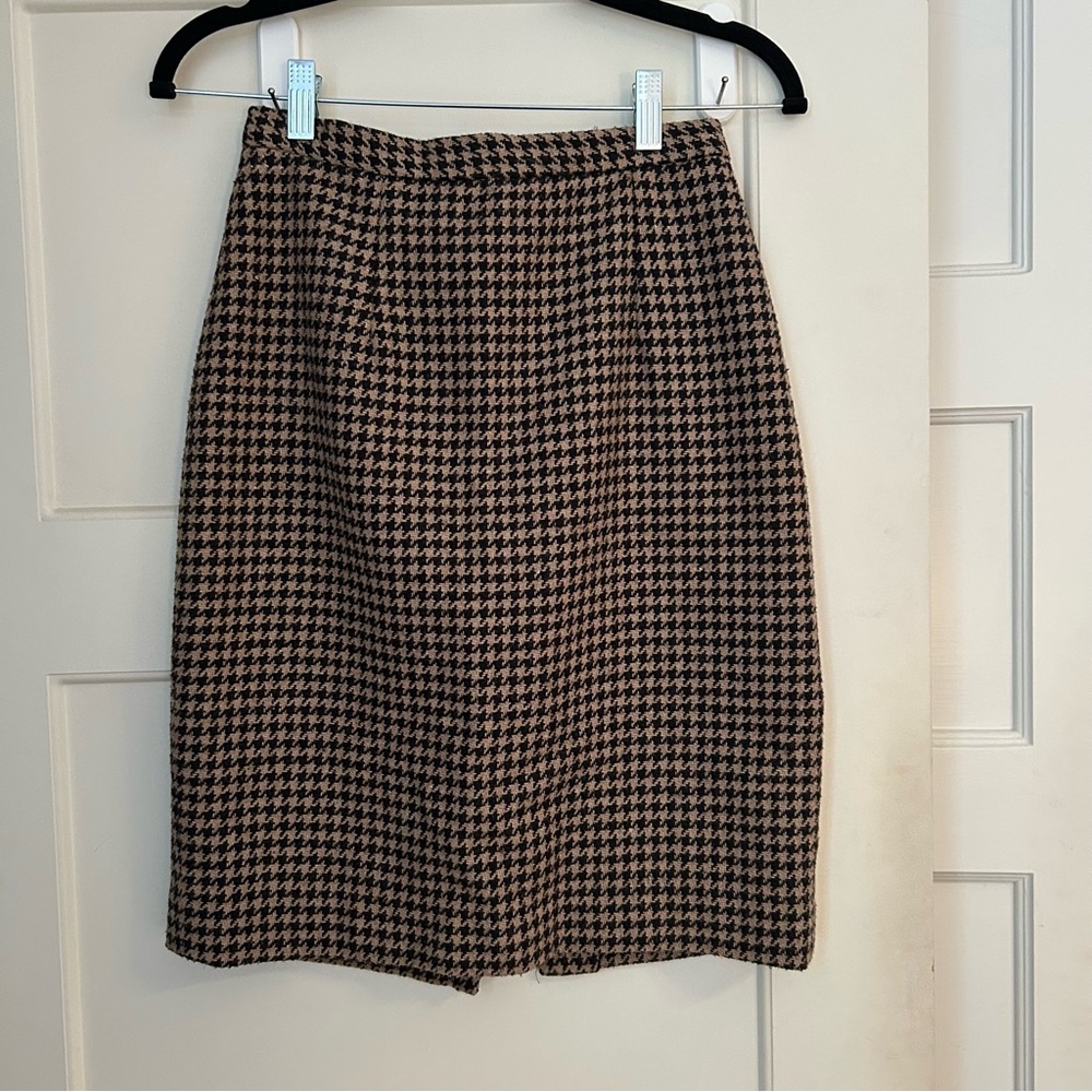 Classic Houndstooth Pencil Skirt